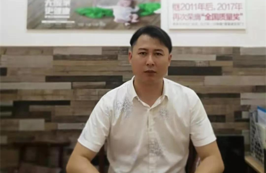 “世”在人為 | 世友地板桂林經(jīng)銷商何少兵：持之以恒，堅(jiān)持不懈地做好每一件事才是真正的成功